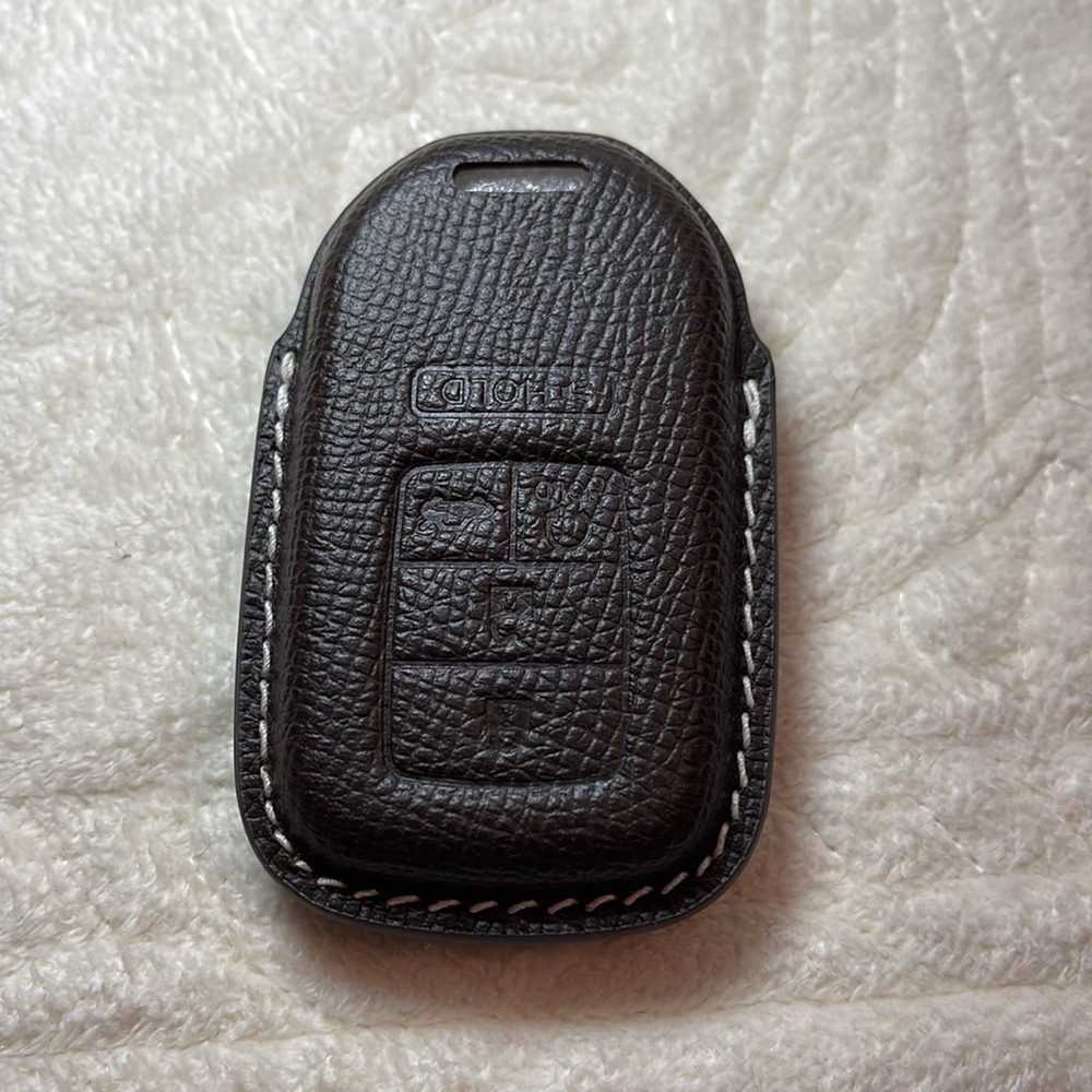 Leather Key fob cover and keychain with Honda branding. - Picture 4 of 5